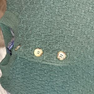 Men's sweater